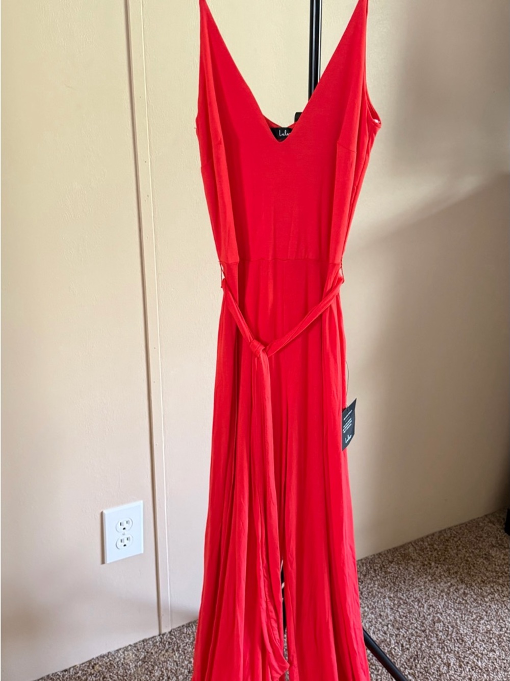 NWT Lulu's Just Breathe Date Night V-Neck Jumpsuit w/ Tie Waist Size Small - Picture 2 of 6